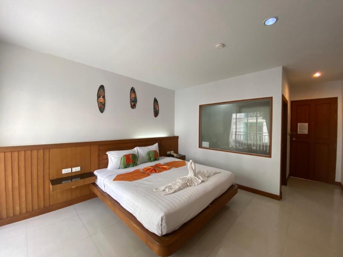 One World One Home Patong 2 Екстериор снимка